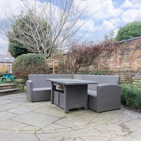 Beautiful 4 Bedroom Home Cheltenham Exterior foto
