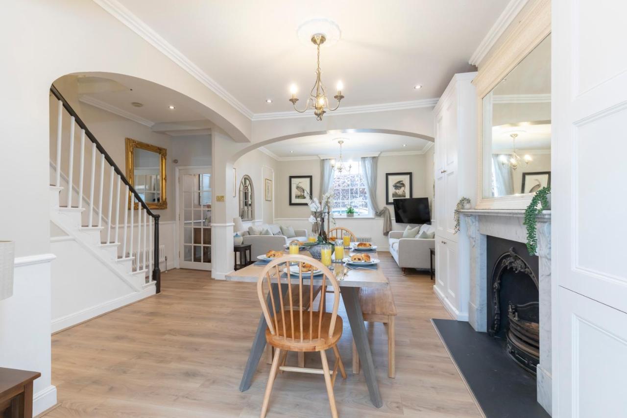 Beautiful 4 Bedroom Home Cheltenham Exterior foto
