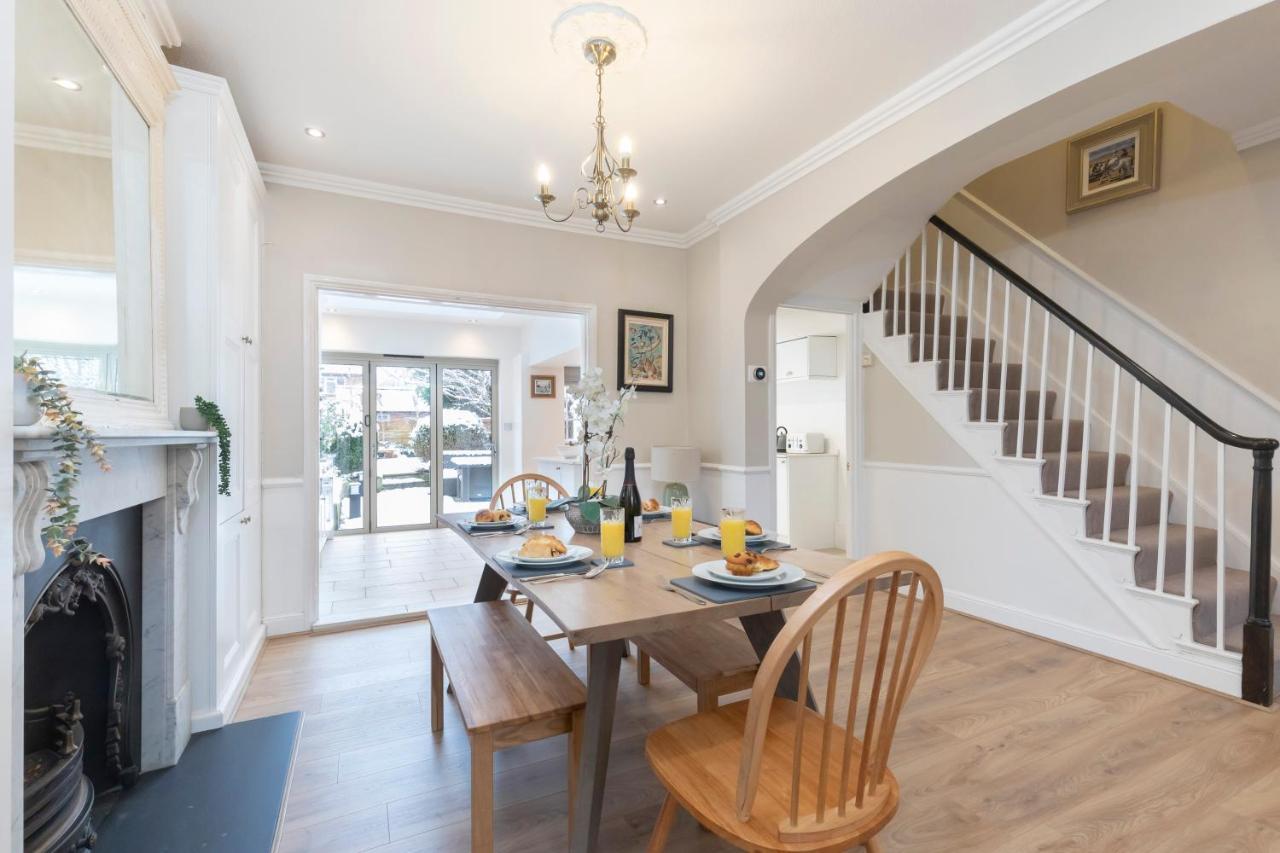 Beautiful 4 Bedroom Home Cheltenham Exterior foto