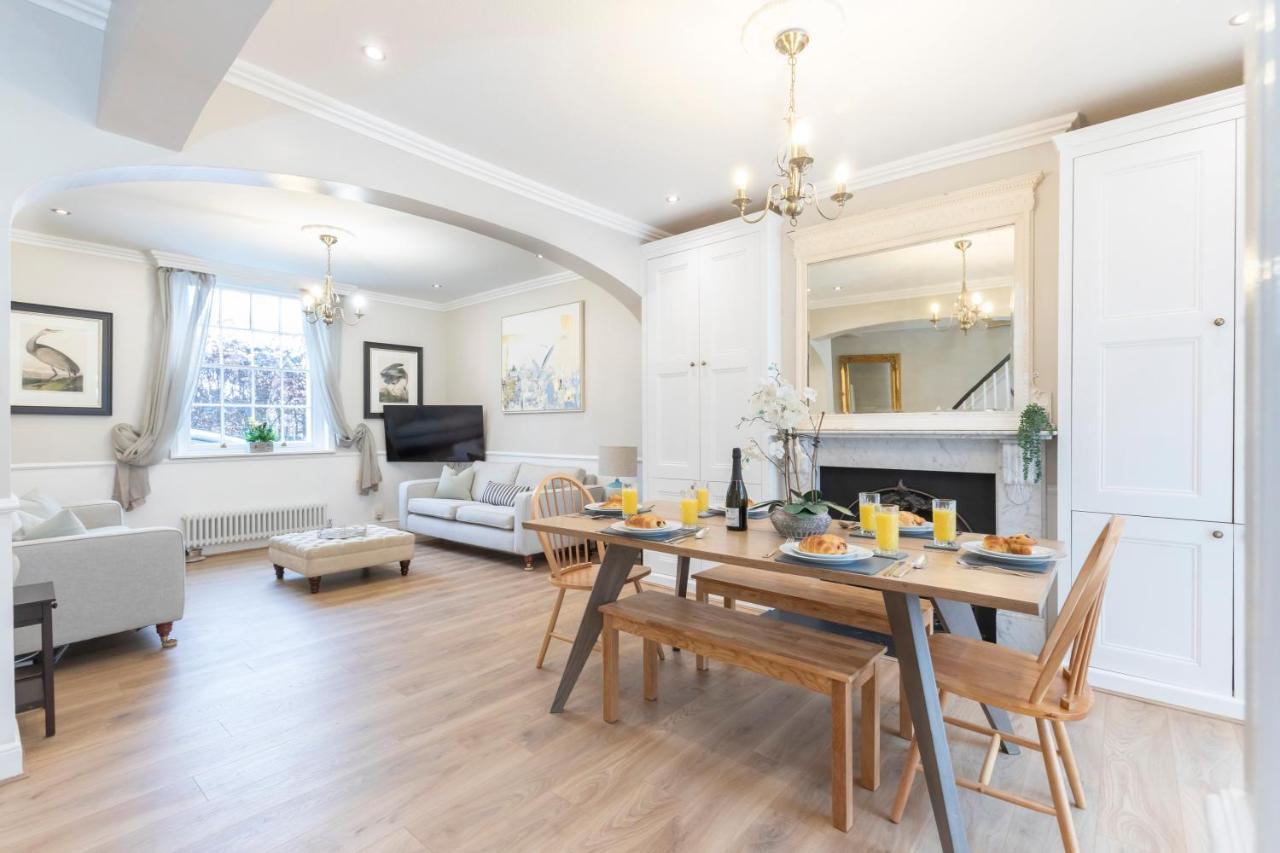 Beautiful 4 Bedroom Home Cheltenham Exterior foto